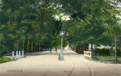 14090 Gezicht in de Amsterdamsestraatweg met bomen bij het kruispunt Praamgracht/Biltseweg te Soestdijk (gemeente ...